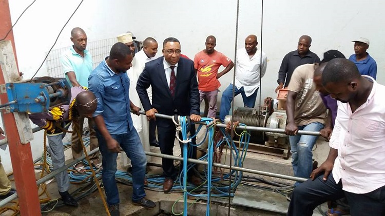 Alimentation en eau potable / Le vice-président Djaffar sur le terrain